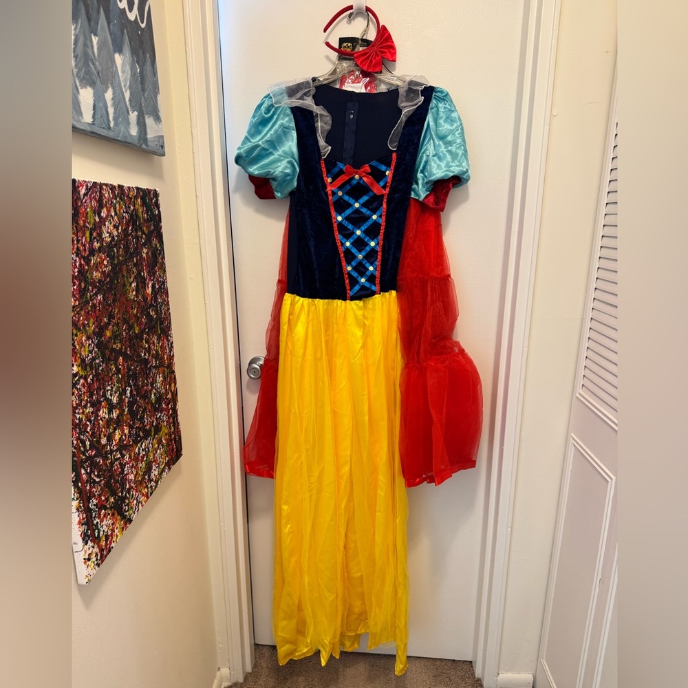 Snow White Costume